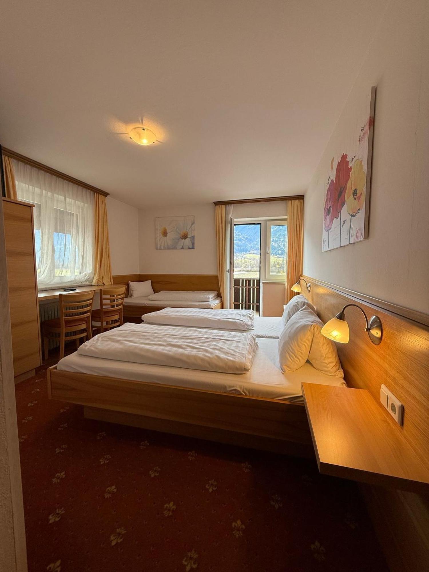 Pension Plattenhof Telfs Eksteriør billede